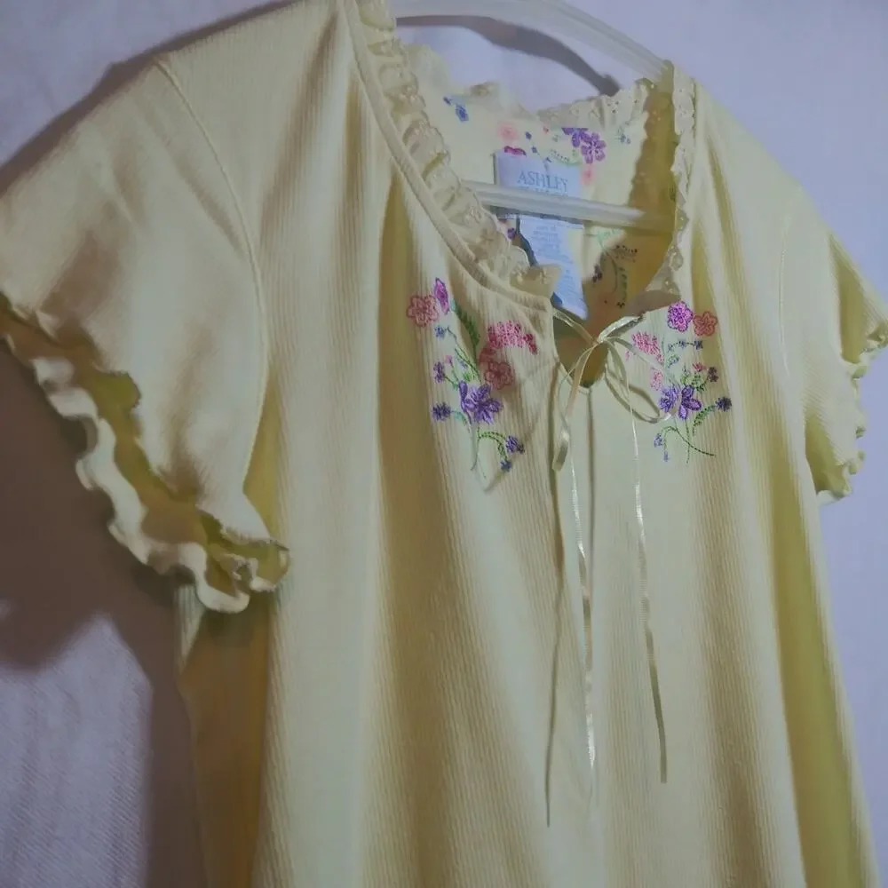 Ashley Taylor Vintage Sleepwear Yellow Floral Embroidered Nightgown Sz M